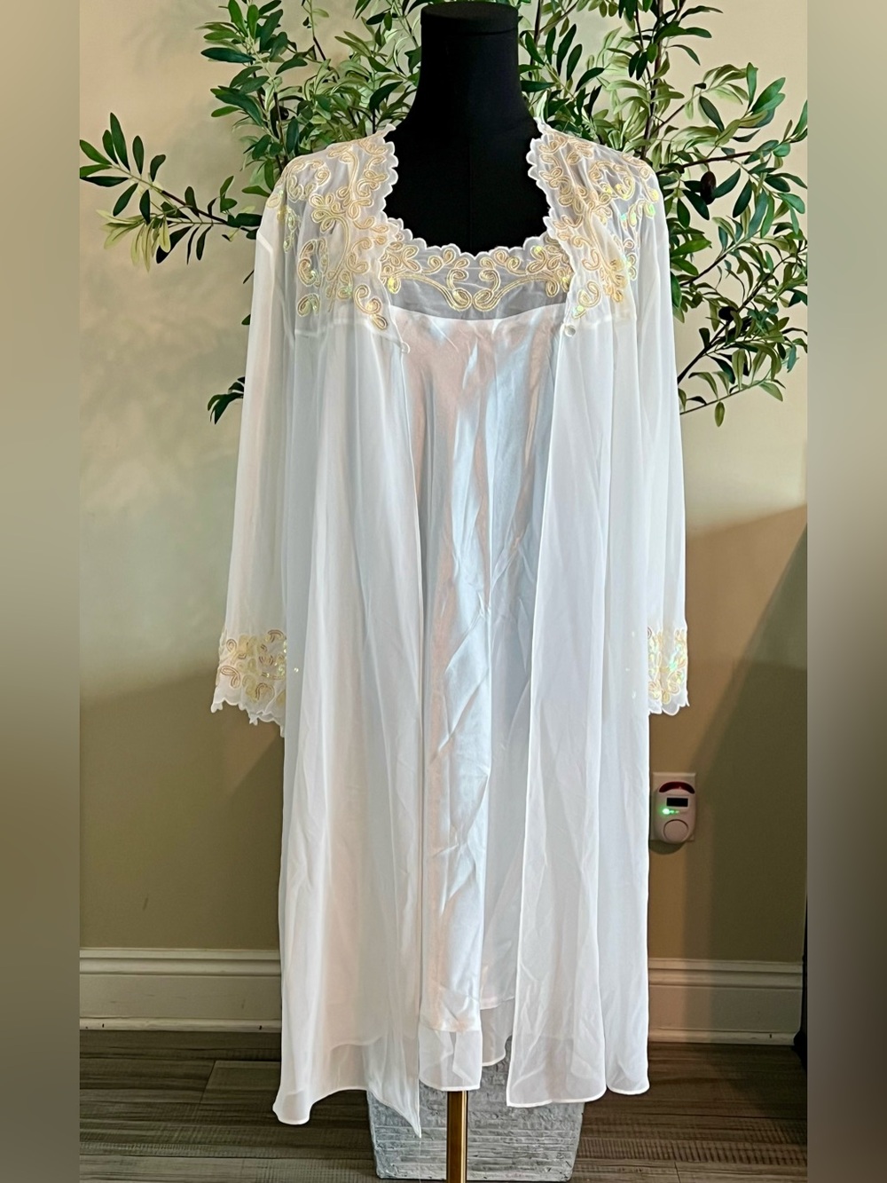 Annabelle White Sheer Embroidered Robe and Slip Set